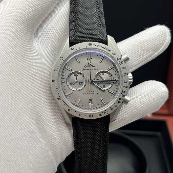 omega speedmaster darkside of the moon