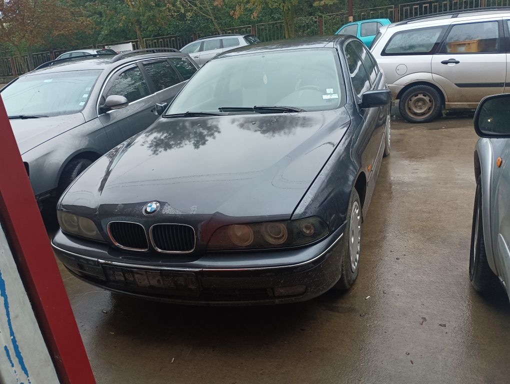 БМВ е39 520i 150 кс