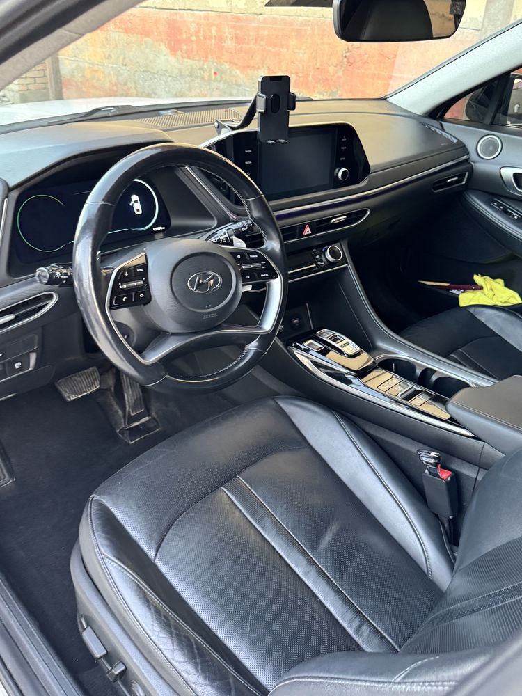 hyundai Sonata travel sotiladi