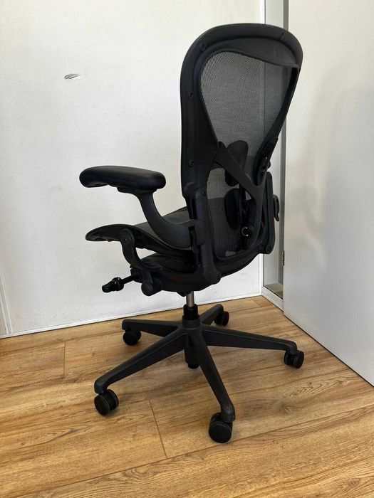 Refurbished Herman Miller Aeron Remastered Graphite Size C
