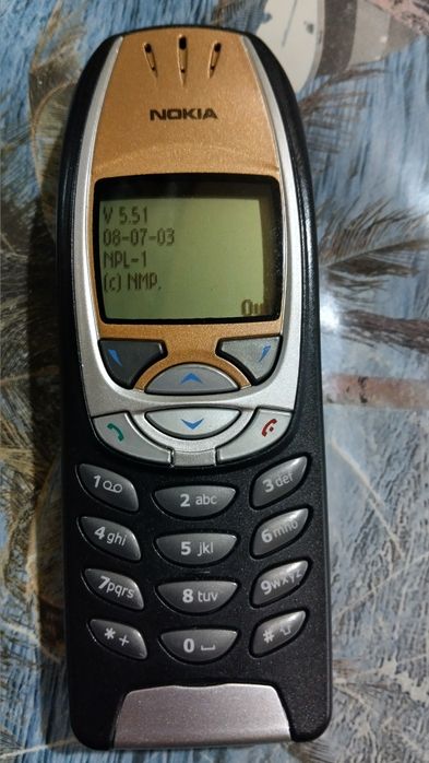 Нокия 6310i  много запазена