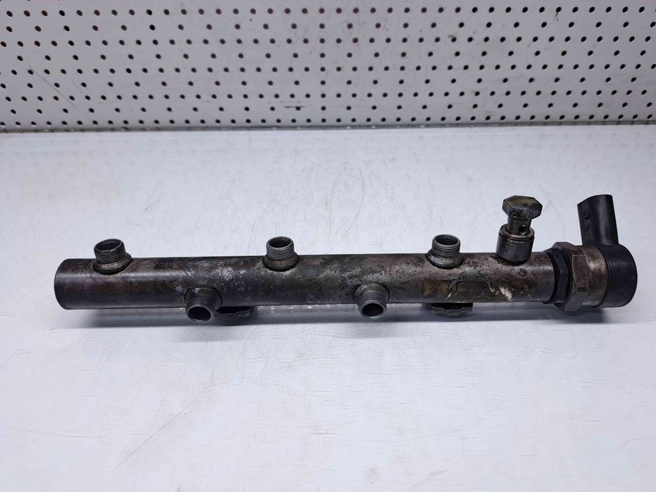 Rampa injectoare Volkswagen Touareg (7LA, 7L6) [Fabr 2003-2010] 059130