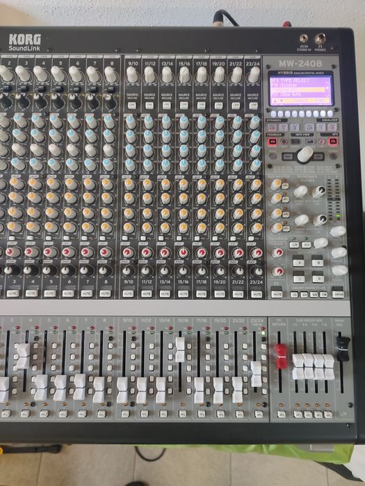 Mixer korg mw 2408