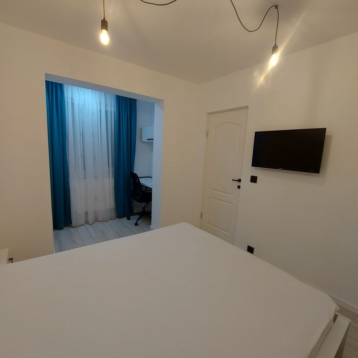 Apartament 2 camere de închiriat.