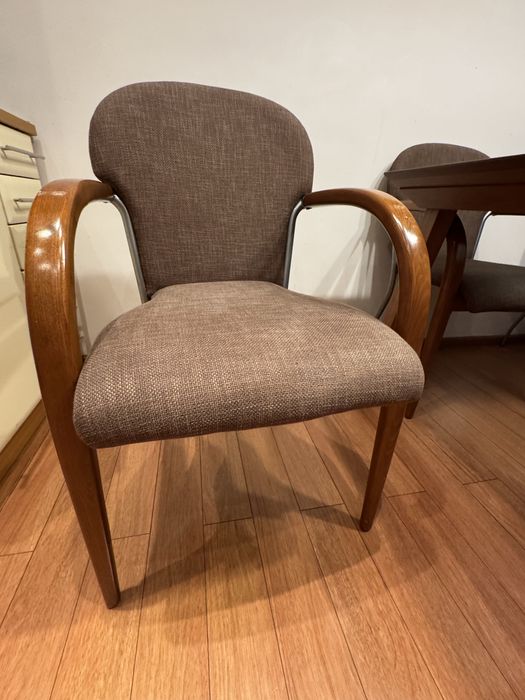 Поръчкова трапезна маса от дървен масив