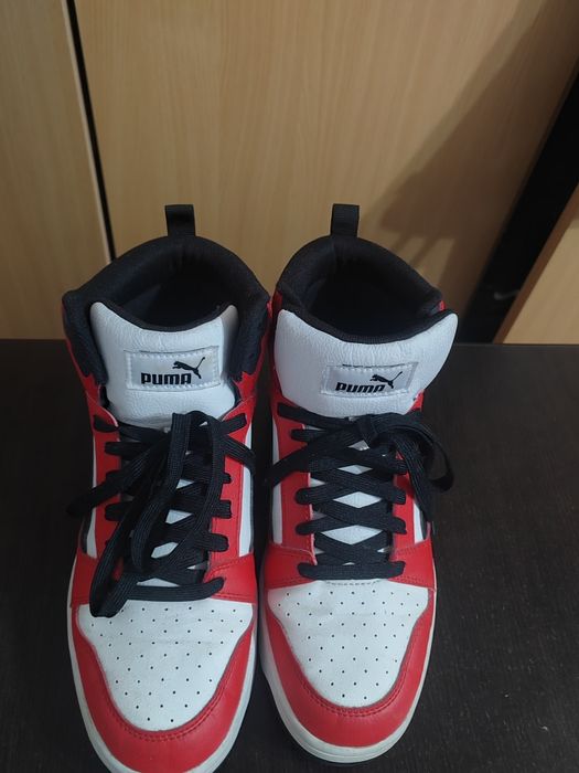 Vând adidași Puma mărimea 38