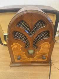 Radio vintage in stare excelenta