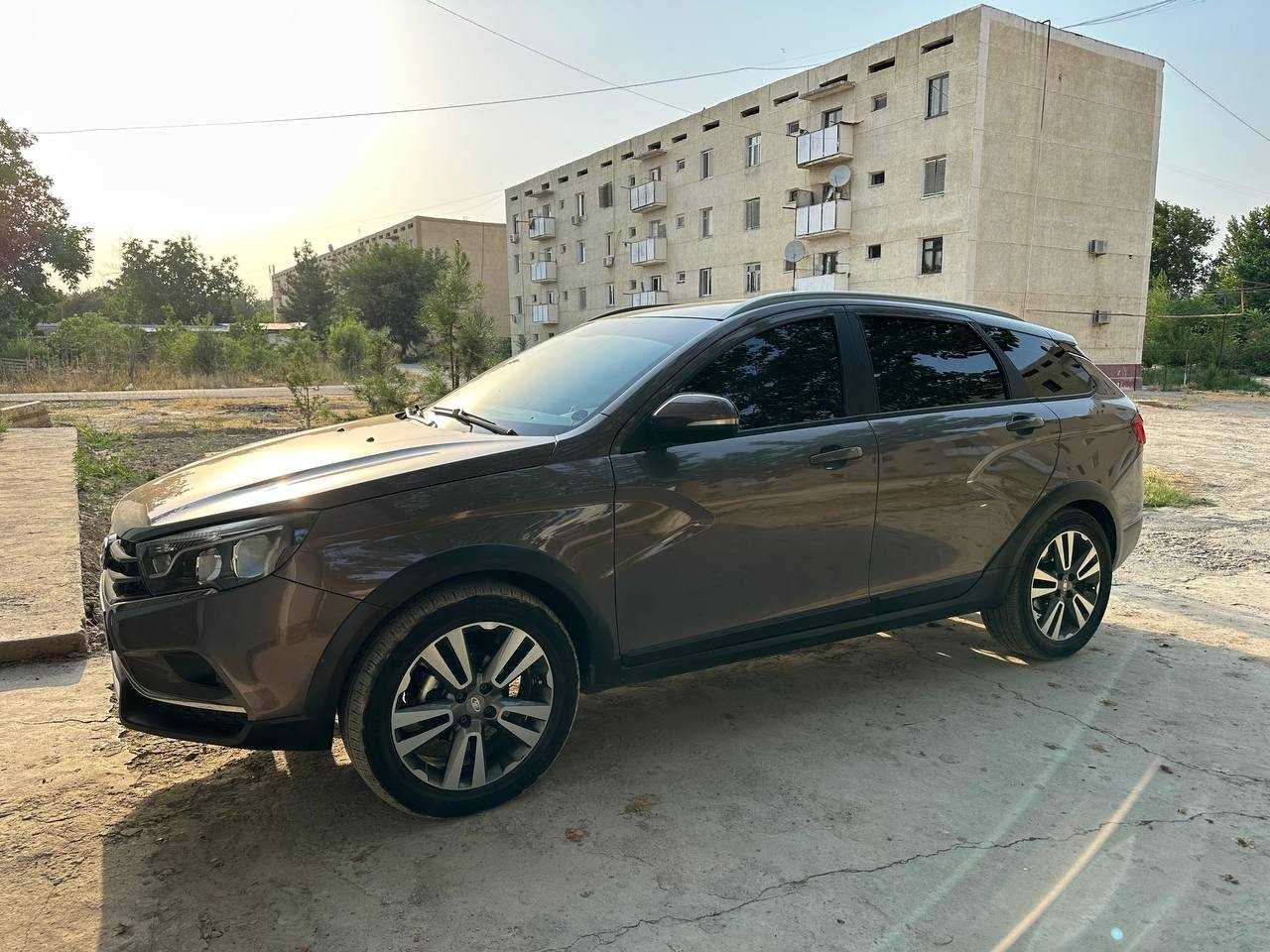 Lada Vesta SW Cross 1.8 ФУЛЛ