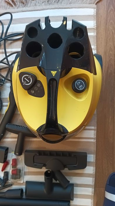 Продавам пароструйка Karcher SC 1402