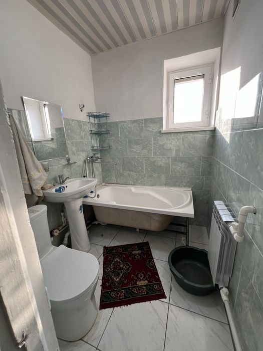 2 xona qilingan remonti yaxshi jihozlari qoladi