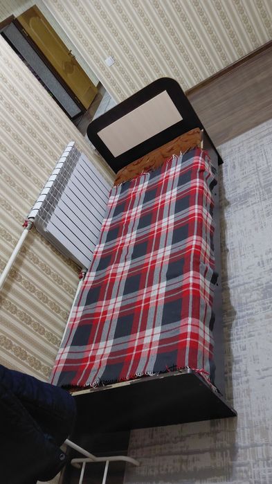 Дев штук таких кровать