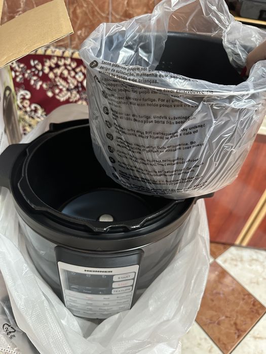 Multicooker cu gatire la presiune Alacarte 38BK