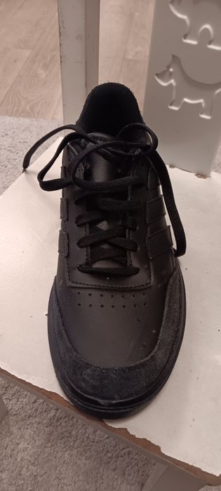 Adidas спортни обувки Обувки Courtblock