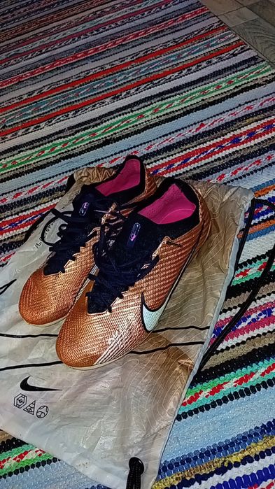 Vand ghete de fotbal profesionale