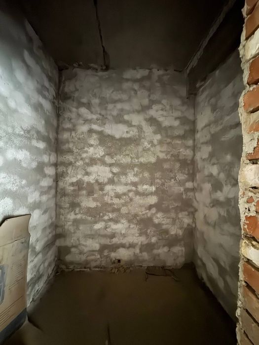 3 xonali kvartira sotiladi