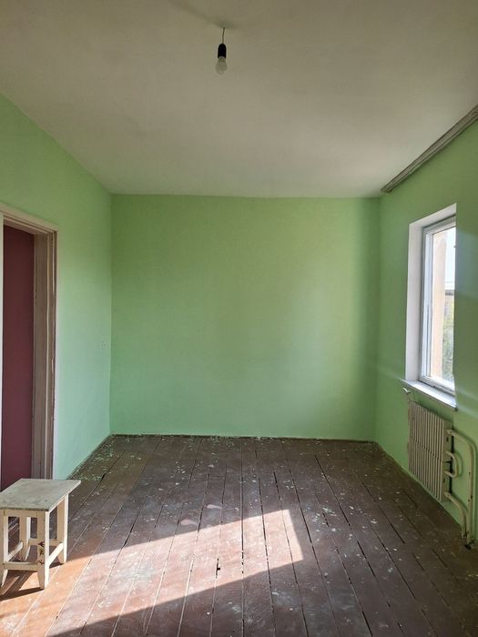 Uy sotiladi Qarshi shaxar 6mn 4etaj 1xonali uy