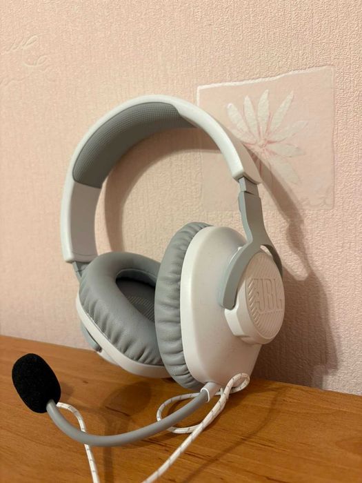 Слушалки JBL Quantum 100 с микрофон, бели