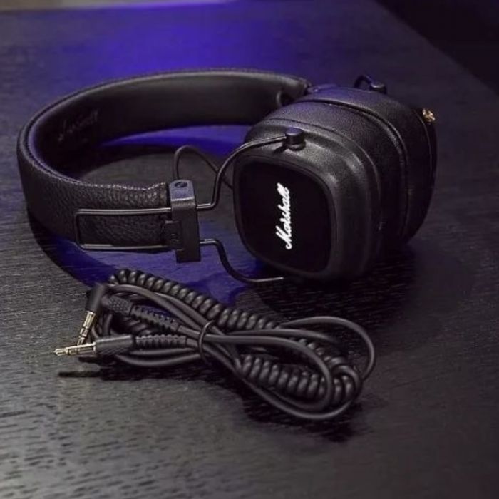Продаю наушники Marshall Major IV черный