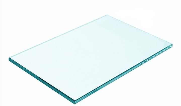 Продам новое закаленное мебельное стекло толщина 5мм.размер 30*80