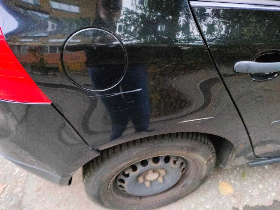 Продавам VW Golf 1.9 TDI 105 к.с.