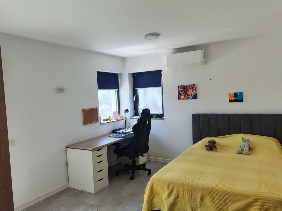 De vânzare casa P+E+Pod+Garaj, cu 4 camere, teren 520mp+520mp