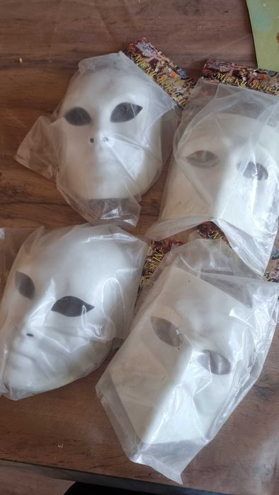 Венецианская маска для декора