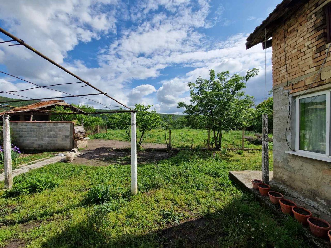 Продава се Къща в Варна, Възраждане 1 - 208 кв.м за 236 €/кв.м - Снимка #18