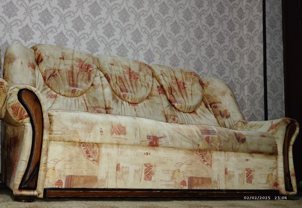 Divan sotiladi  yaxshi