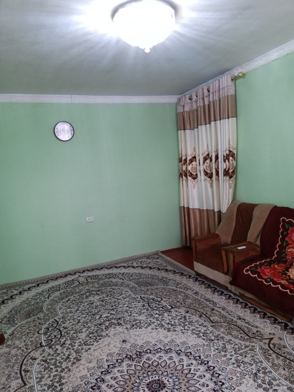 Samarqand shahri Sattepo massivida 3 xonali uy sotiladi