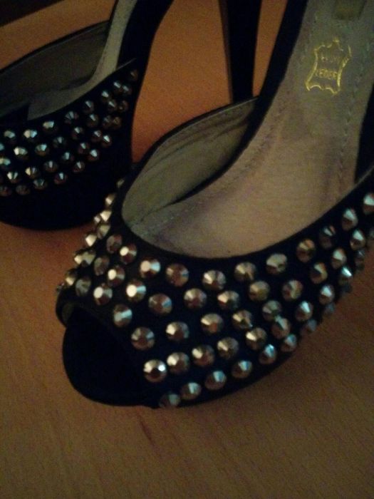 Sandale noi de ocazie cu platforma mas.36