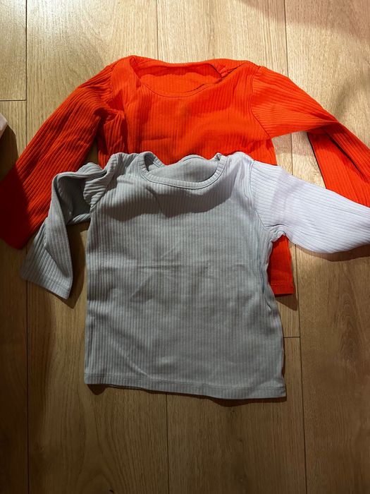 Подарявам памперси и дрехи