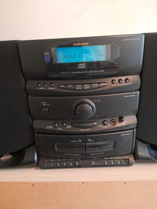 Combina muzicalaDAEWO mini HI=FI component sistem AMI530