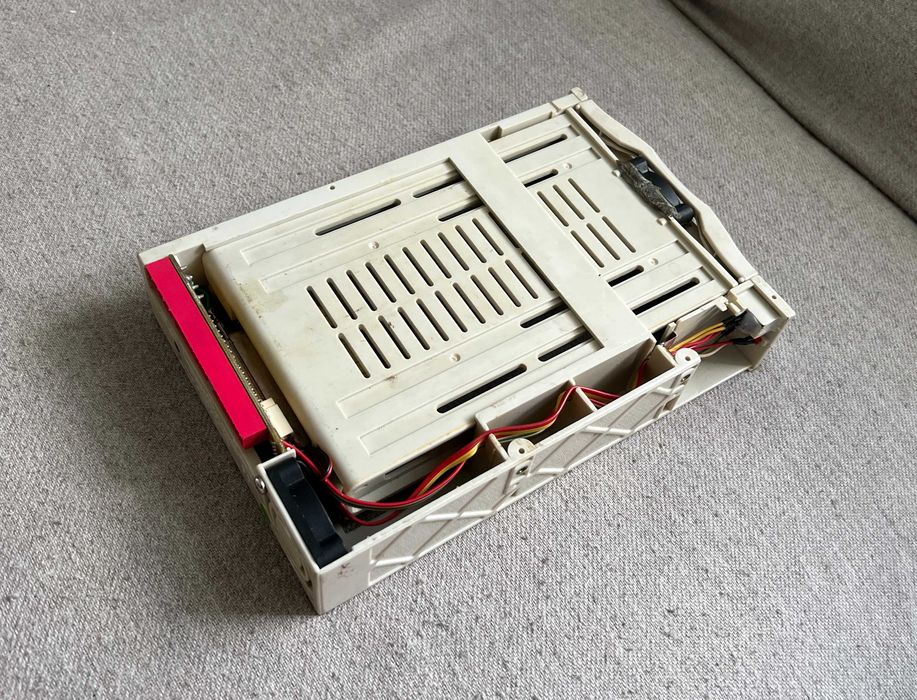 Rack retro SuperRack 133 pentru HDD IDE UDMA 3.5 inch colectie PC