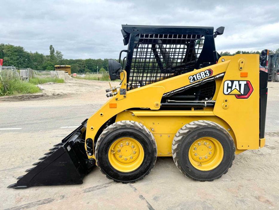 Фронтален товарач Caterpillar 216B – 2,6 т, 49 к.с. (Нов) +Видео
