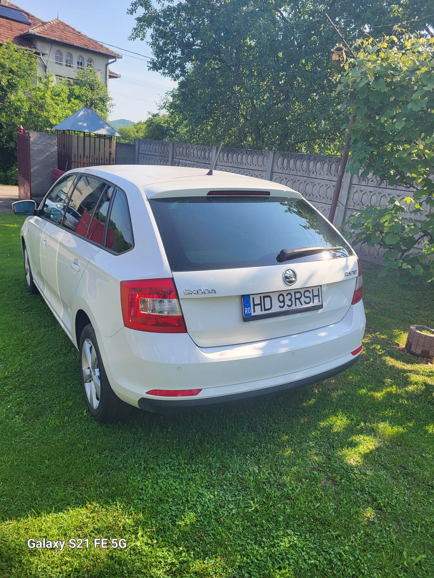 Vând Skoda Rapid