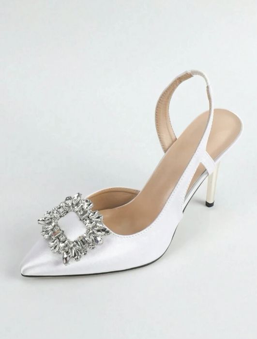 Pantofi albi, Glamorous white