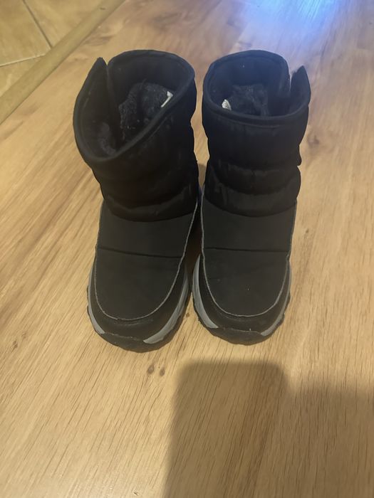 Продам зимние сапоги на мальчика 27 размер