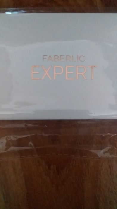 Продам срочно кварцевый вибромассажер для лица