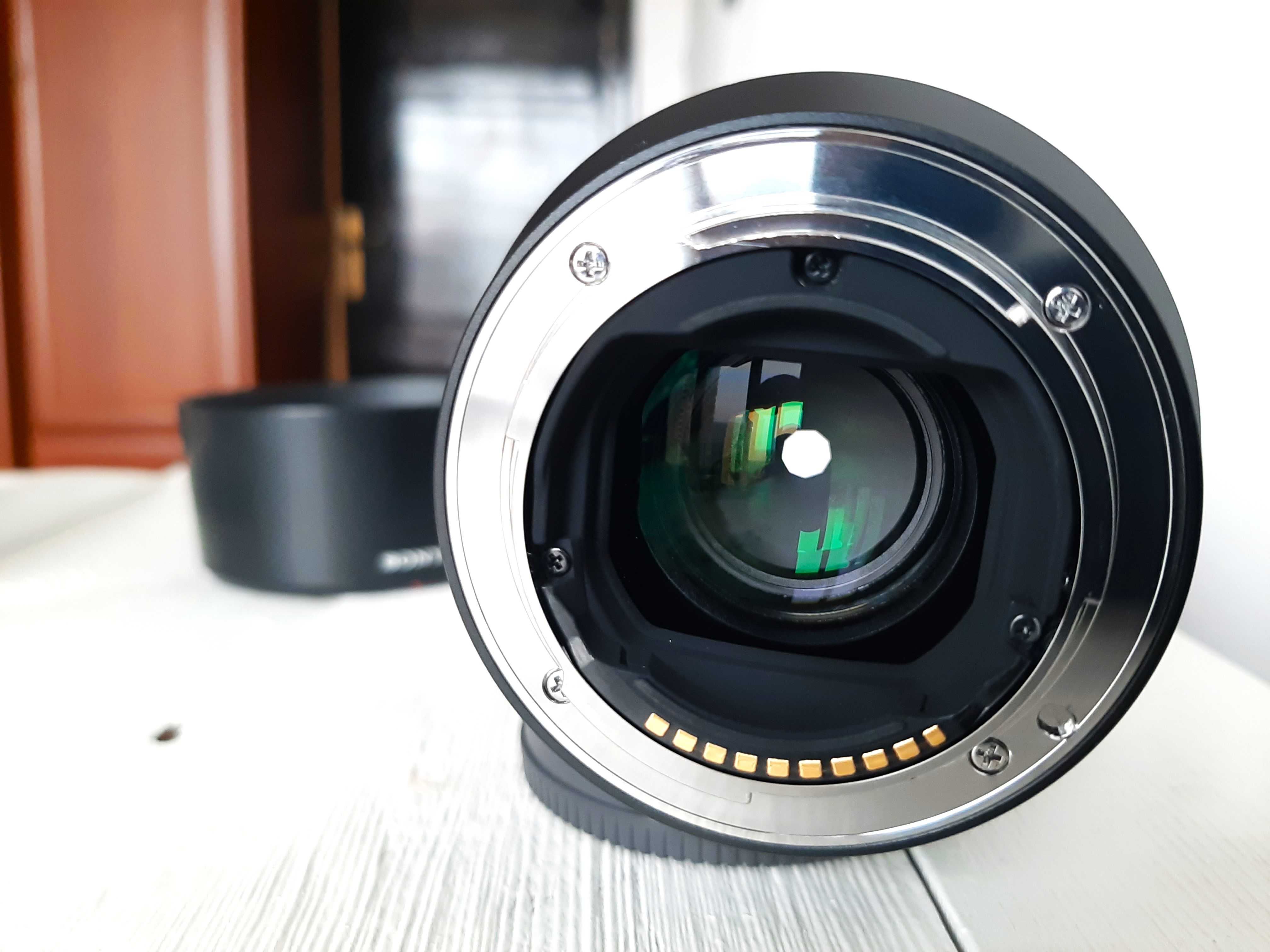 Обектив Sony FE 85 мм f/1.8