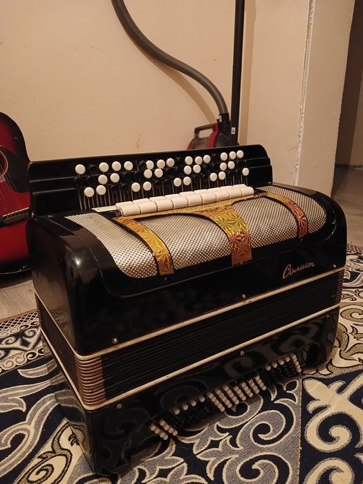 Баян солист в хорошем состоянии