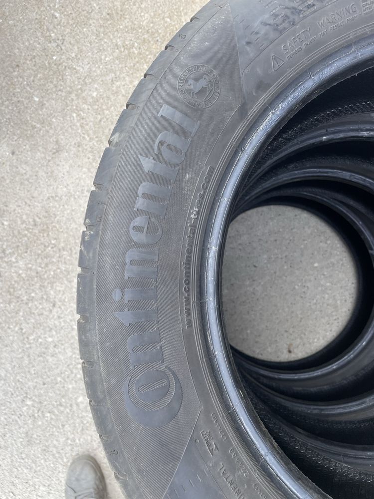 4 броя Летни гуми Continental 215/60/17 | 6.5mm
