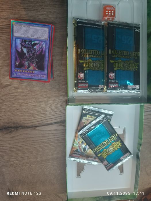 Предлагам 6 бустера и готов силен дек за red eyes dark dragoon