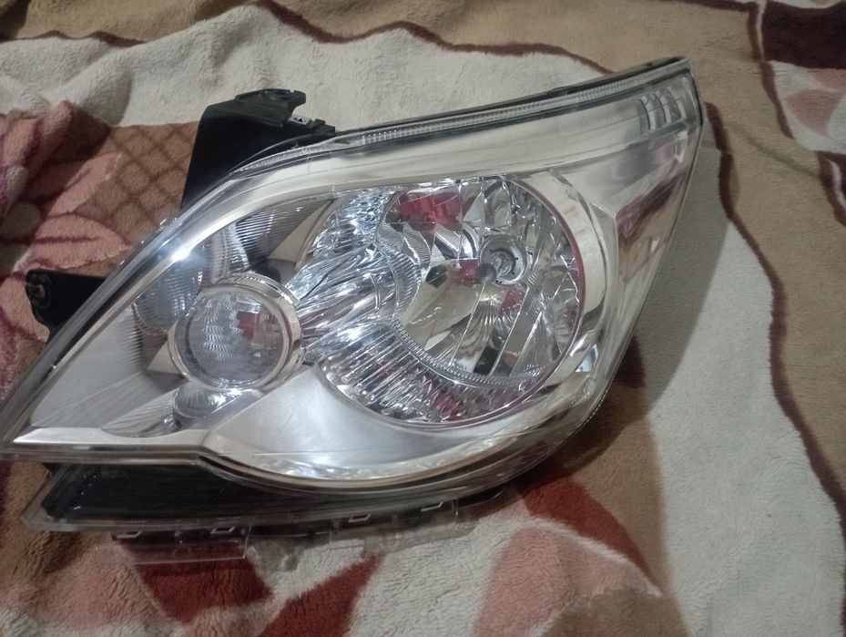 Фары  на Шевроле  кобальт