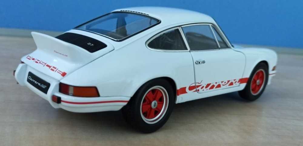 Macheta Porsche 911 Carrera RS 2.7 1973 alb/rosu - Welly 1/18