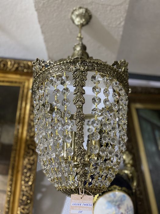 Lustra/ felinar/ candelbru