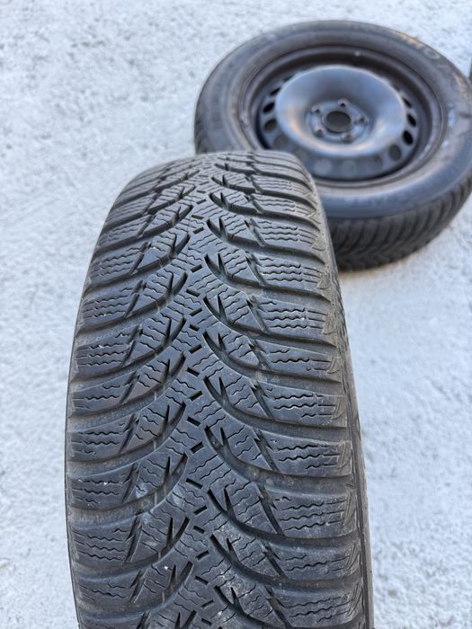 Зимни гуми с железни джанти и тасове