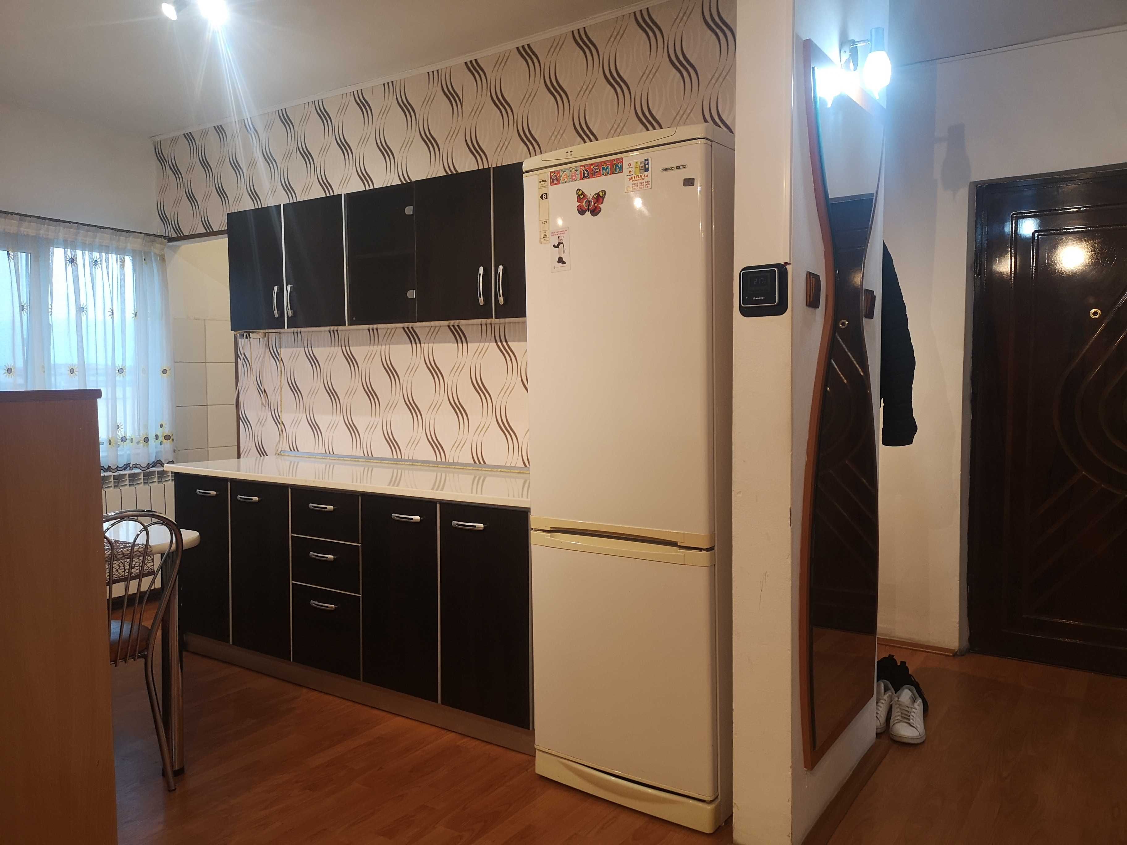 Apartament 3 camere - Zona Tudor Vladimirescu - Centrală proprie