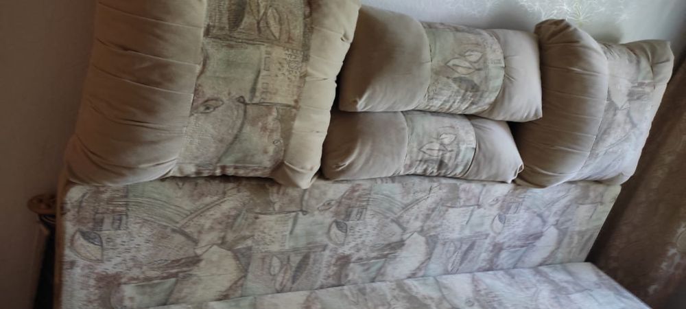 Тахта диван сатылады