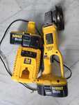 Polizor unghiular Dewalt