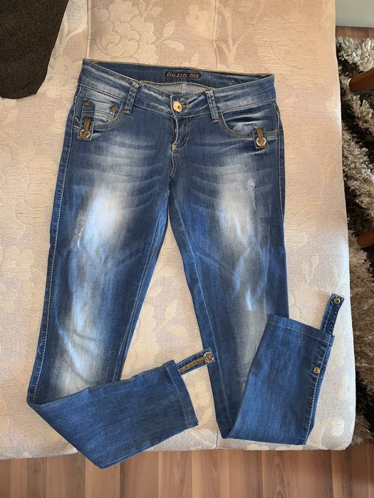 Снимка-1,дамски дънки, .Снимка - 2, размер  М, талия-80(40),дължина-85